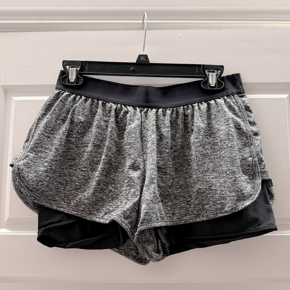 Icyzone Black/Gray Shorts, sz lg